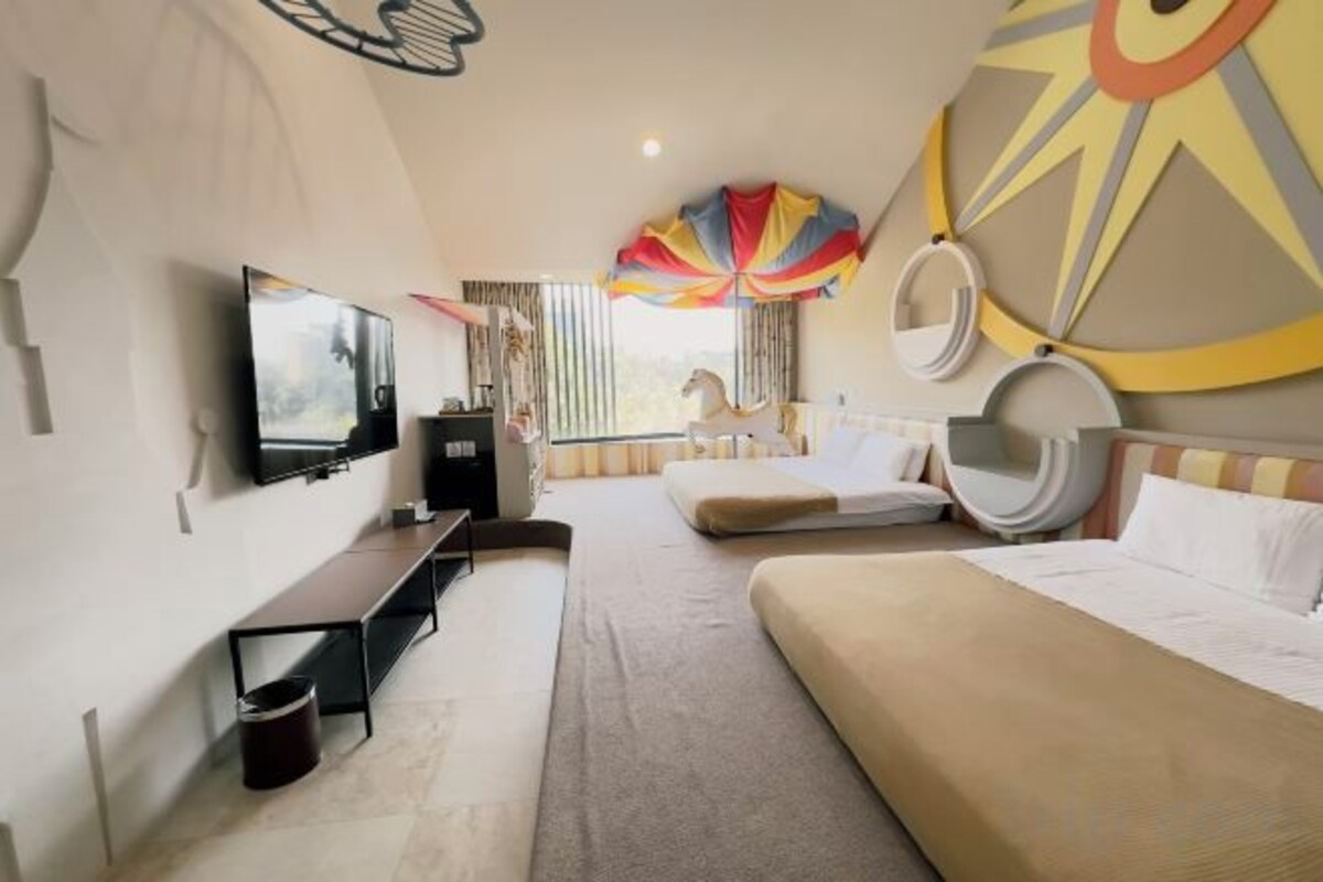 Pony Quad Room