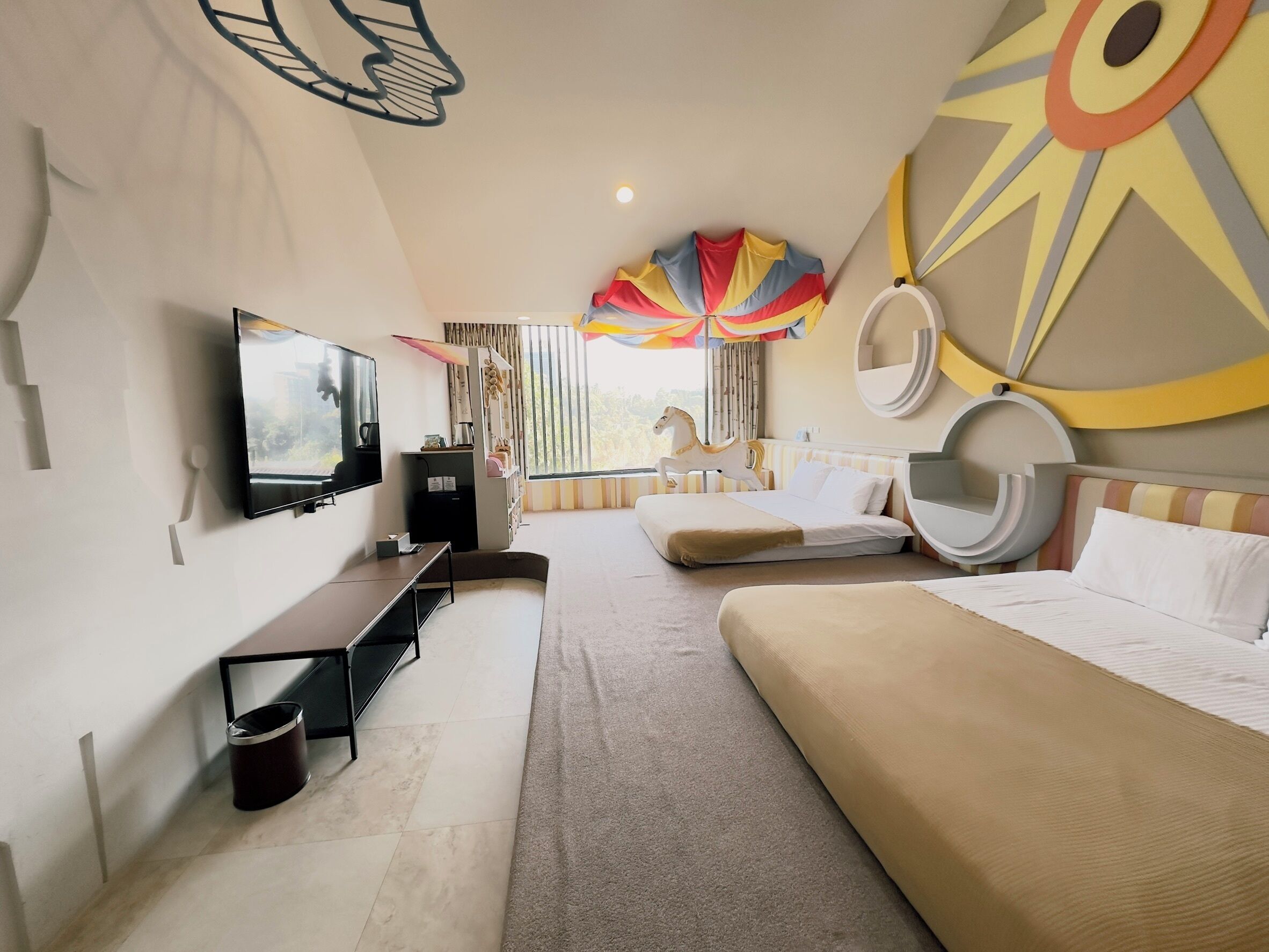 家庭四人房, 1 间卧室, 无烟房 | 高档床上用品、办公桌、遮光窗帘、隔音