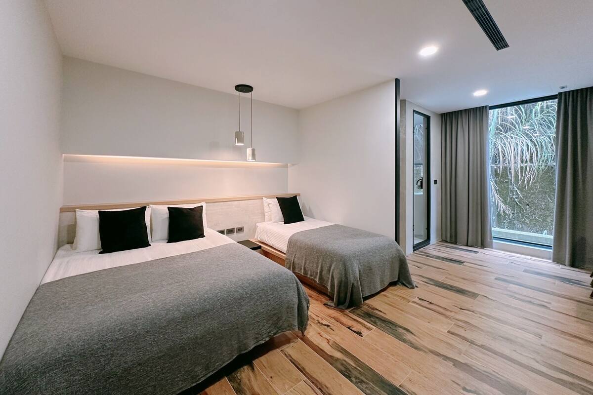 Basic Twin Room, 1 Bedroom, Ensuite | Premium bedding, desk, blackout drapes, soundproofing