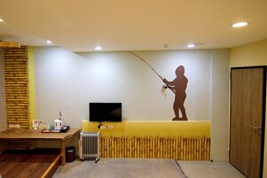 Ropa de cama de alta calidad, escritorio y cortinas blackout 