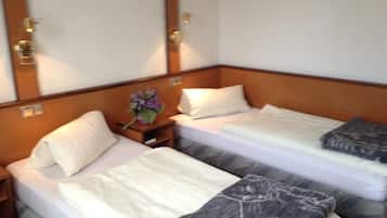 Kahden hengen huone (yksi tai kaksi sänkyä)