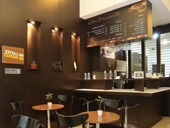 Breakfast served - Wisma Sederhana Budget Hotel (Medan)