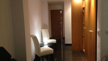 Desk, free cots/infant beds, rollaway beds, free WiFi