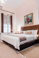 Premium Suite | Premium bedding, down comforters, minibar, in-room safe