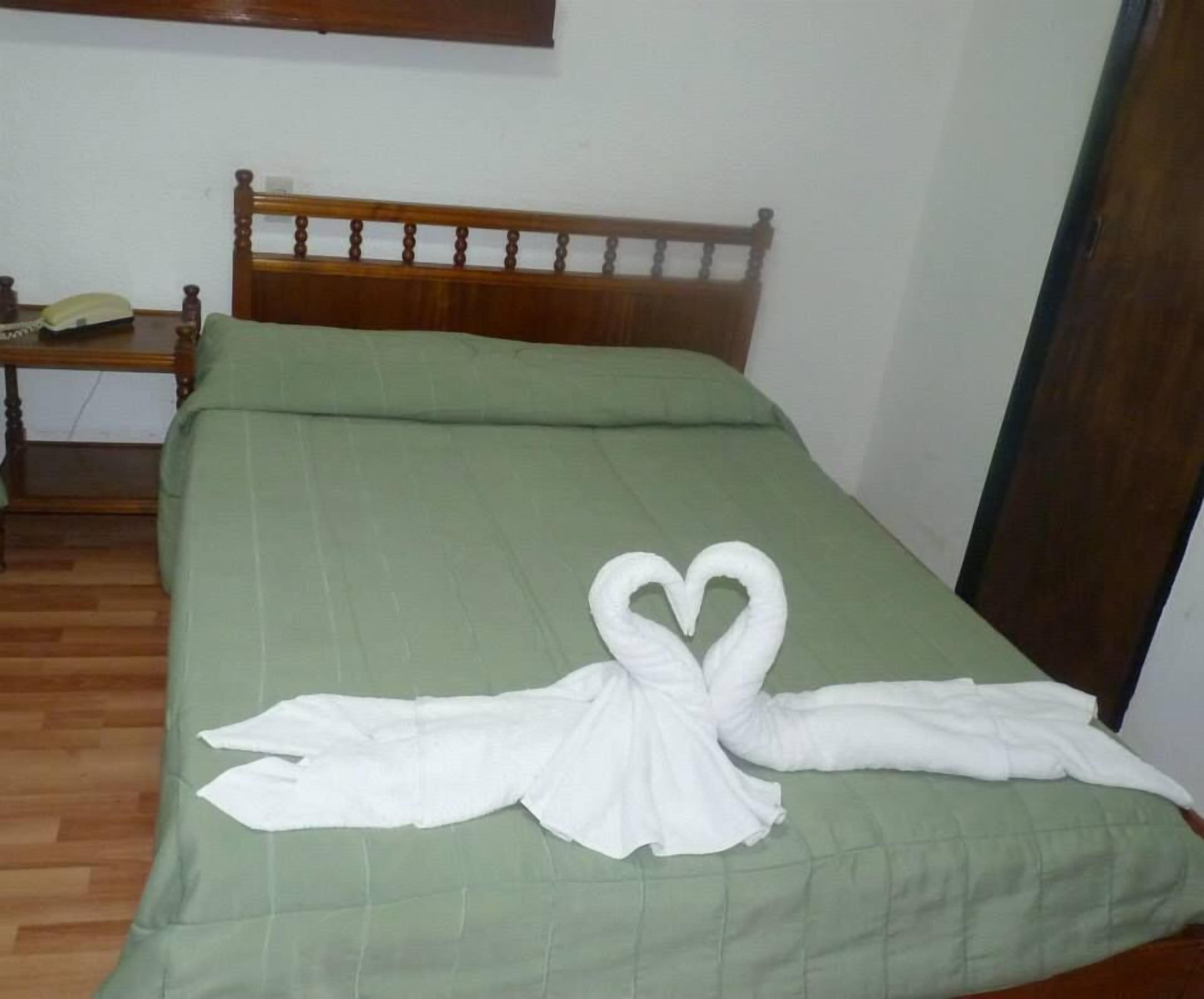 double room | free cots/infant beds, free rollaway beds, free wifi, bed sheets