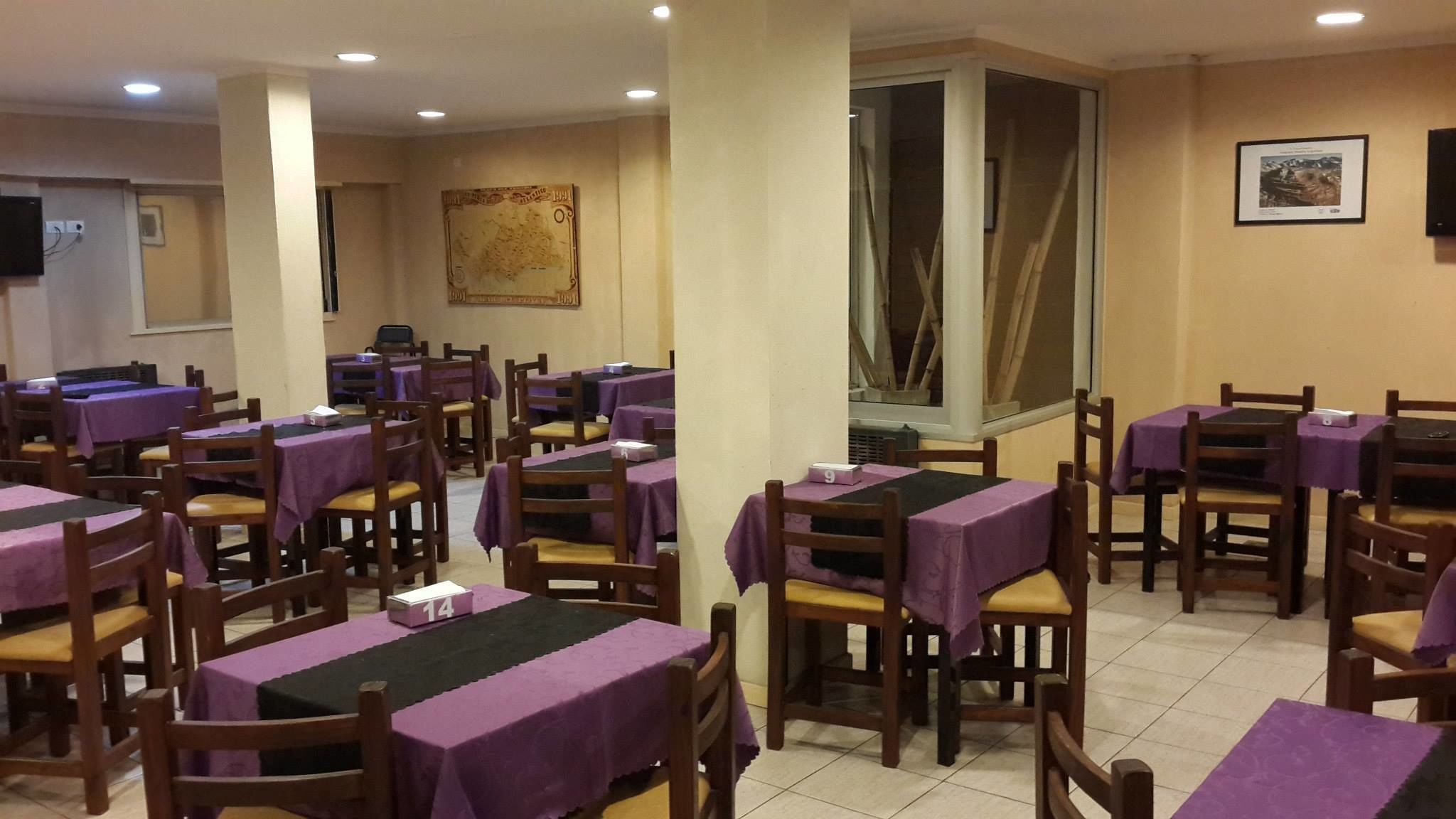 breakfast, lunch and dinner served