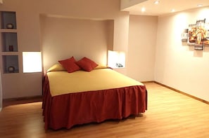 Double Room | Free cribs/infant beds, free rollaway beds, free WiFi, bed sheets