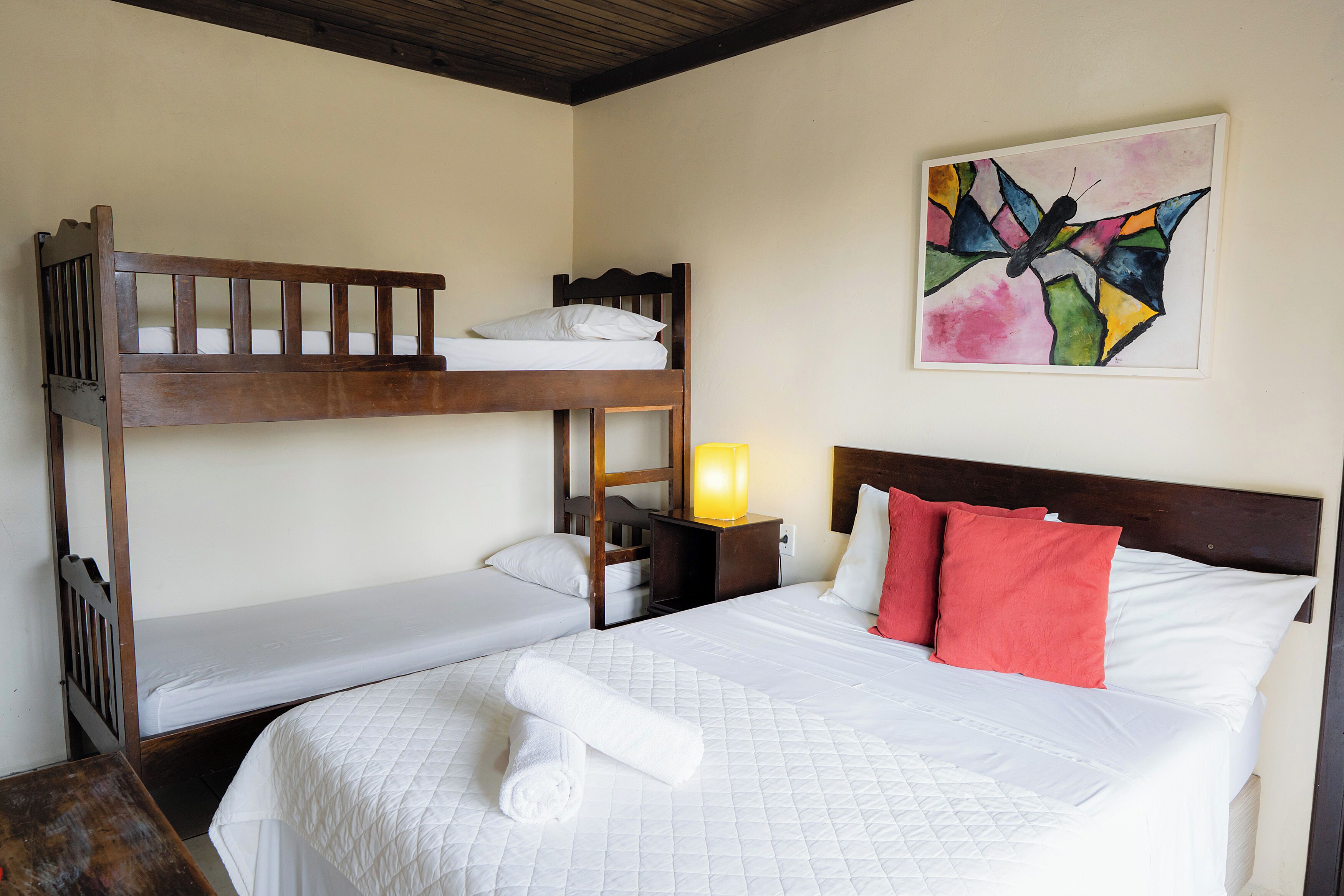 suite, garden view | minibar, desk, blackout curtains, free wifi