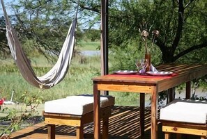 المنطقة المحيطة بالمنشأة