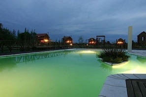 Innenpool, Außenpool