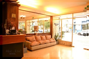 Lobby - Hotel Mar Azul (Mar del Plata)