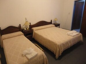Room - Hotel Luján (Luján)