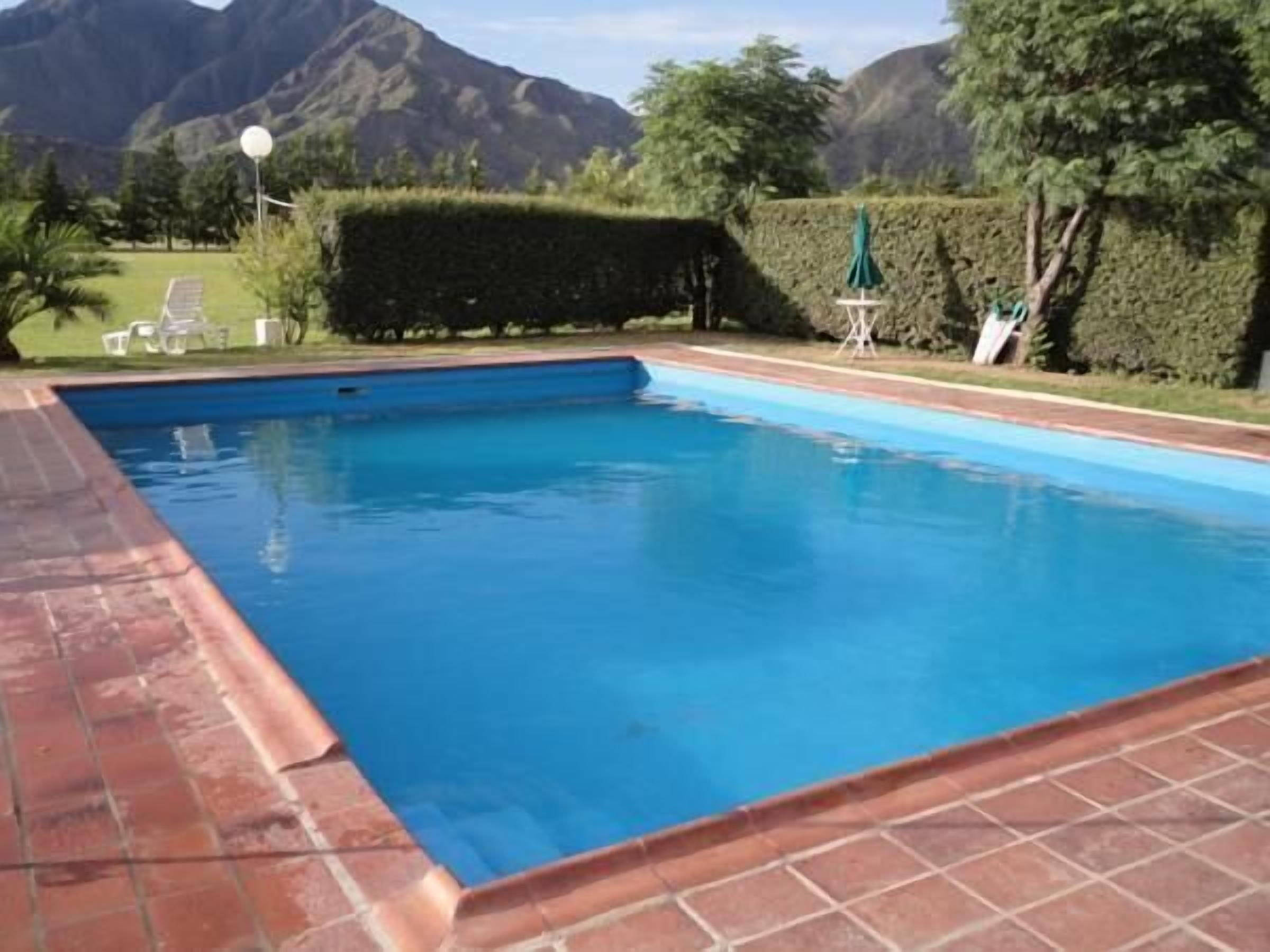 Pool | Seasonal outdoor pool