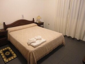 Room - Hotel Luján (Luján)