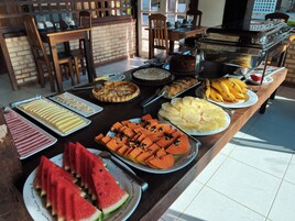 Colazione a buffet inclusa, servita tutte le mattine 