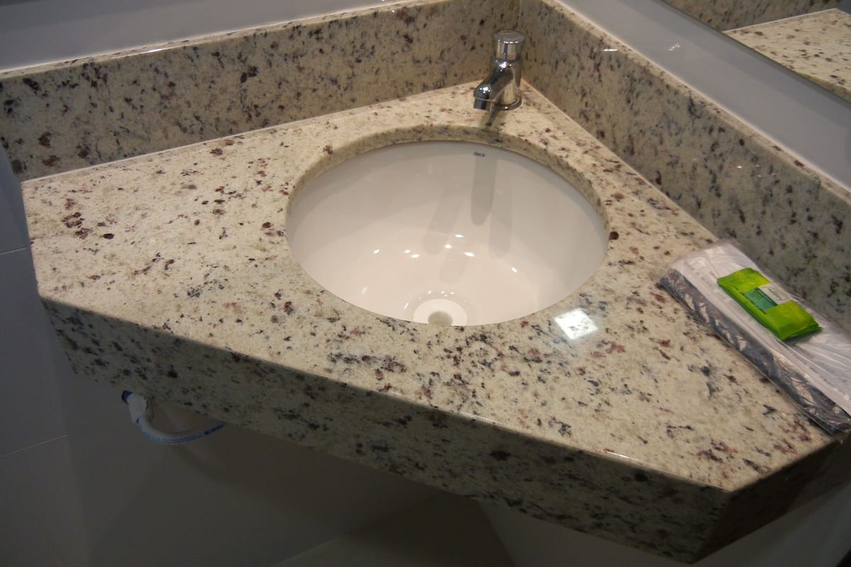 triple room | bathroom sink