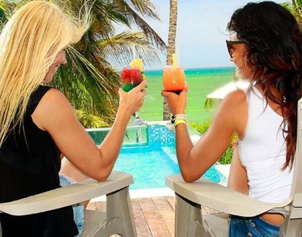 Outdoor pool - Hotel Yaque Paradise (El Yaque)