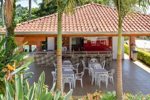 Bar (en el alojamiento)