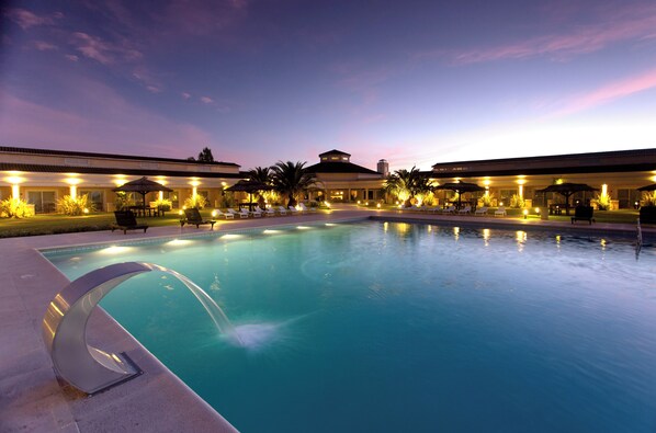 季節限定屋外プール