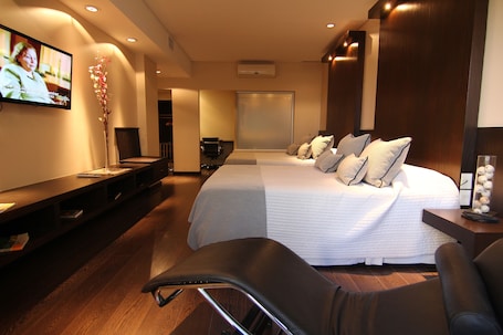 Superior-Suite | Hochwertige Bettwaren, Zimmersafe, Schreibtisch, Bügeleisen/Bügelbrett. 646 Hotel Balcarce