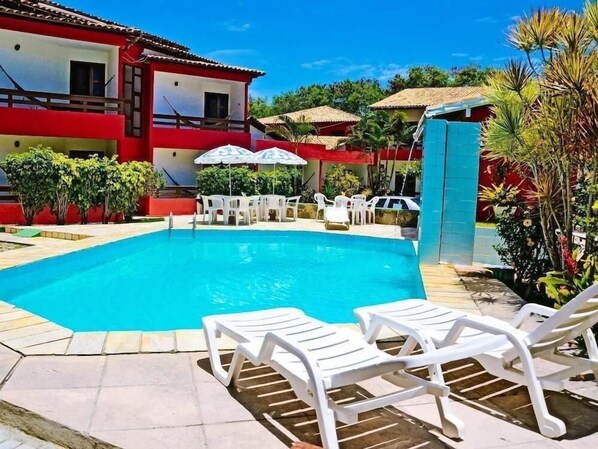 Kolam renang terbuka 