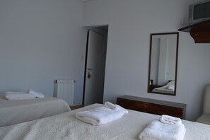 Room - Hotel Frasis (San Clemente)