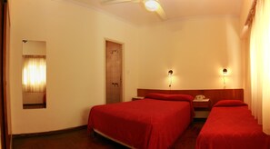 Room - Hotel Canciller (Mar del Plata)