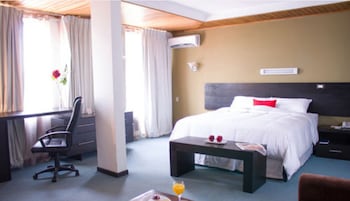 Desk, iron/ironing board, free WiFi, bed sheets