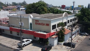 Front of property - Hotel Ramada Inn (San Salvador)