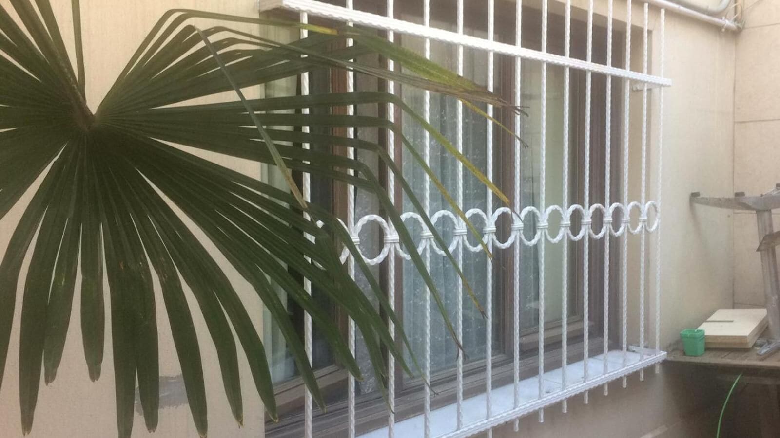 shower, free toiletries, hair dryer, slippers