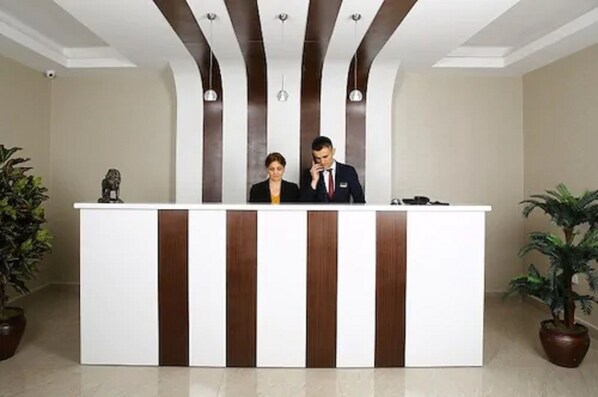 Reception - Golden Lounge Hotel (Istanbul)