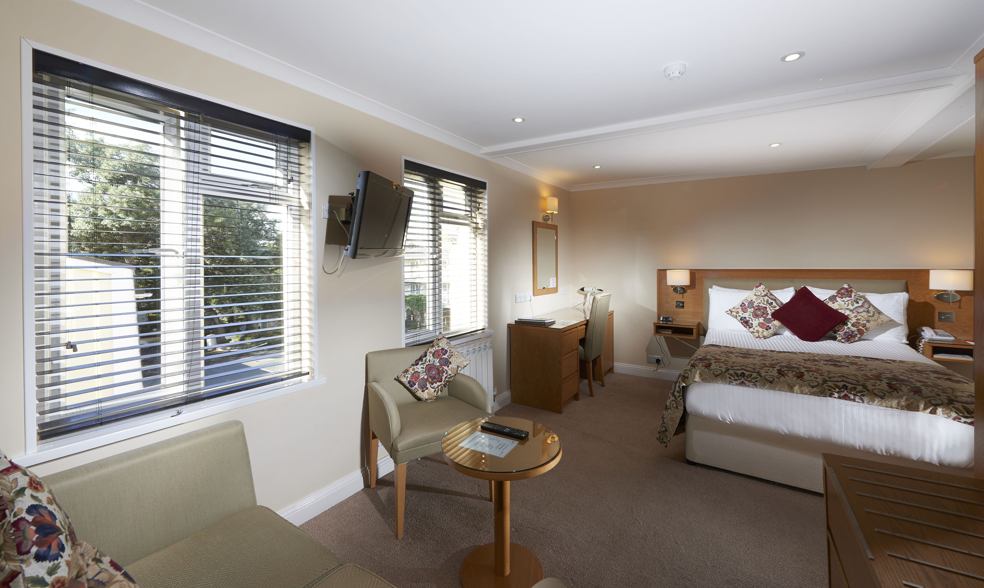 classic double room | in-room safe, desk, blackout curtains, iron/ironing board