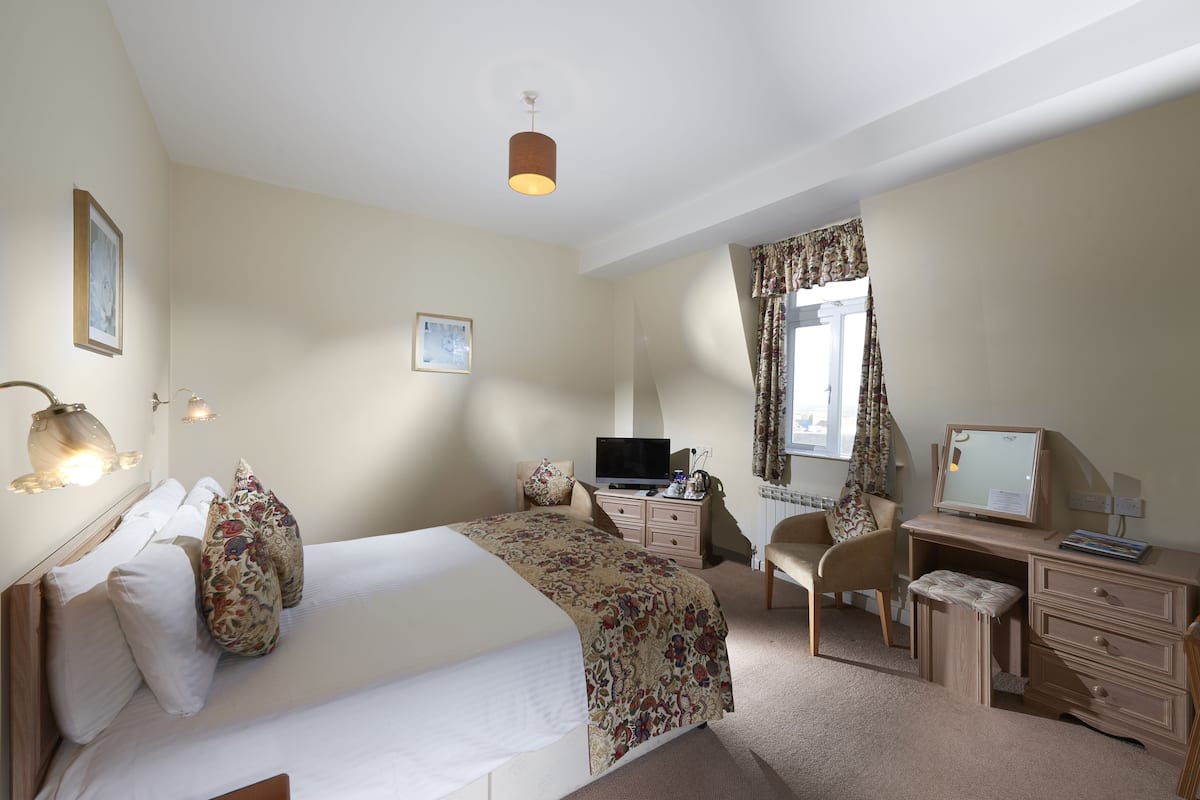 In-room safe, desk, blackout drapes, iron/ironing board