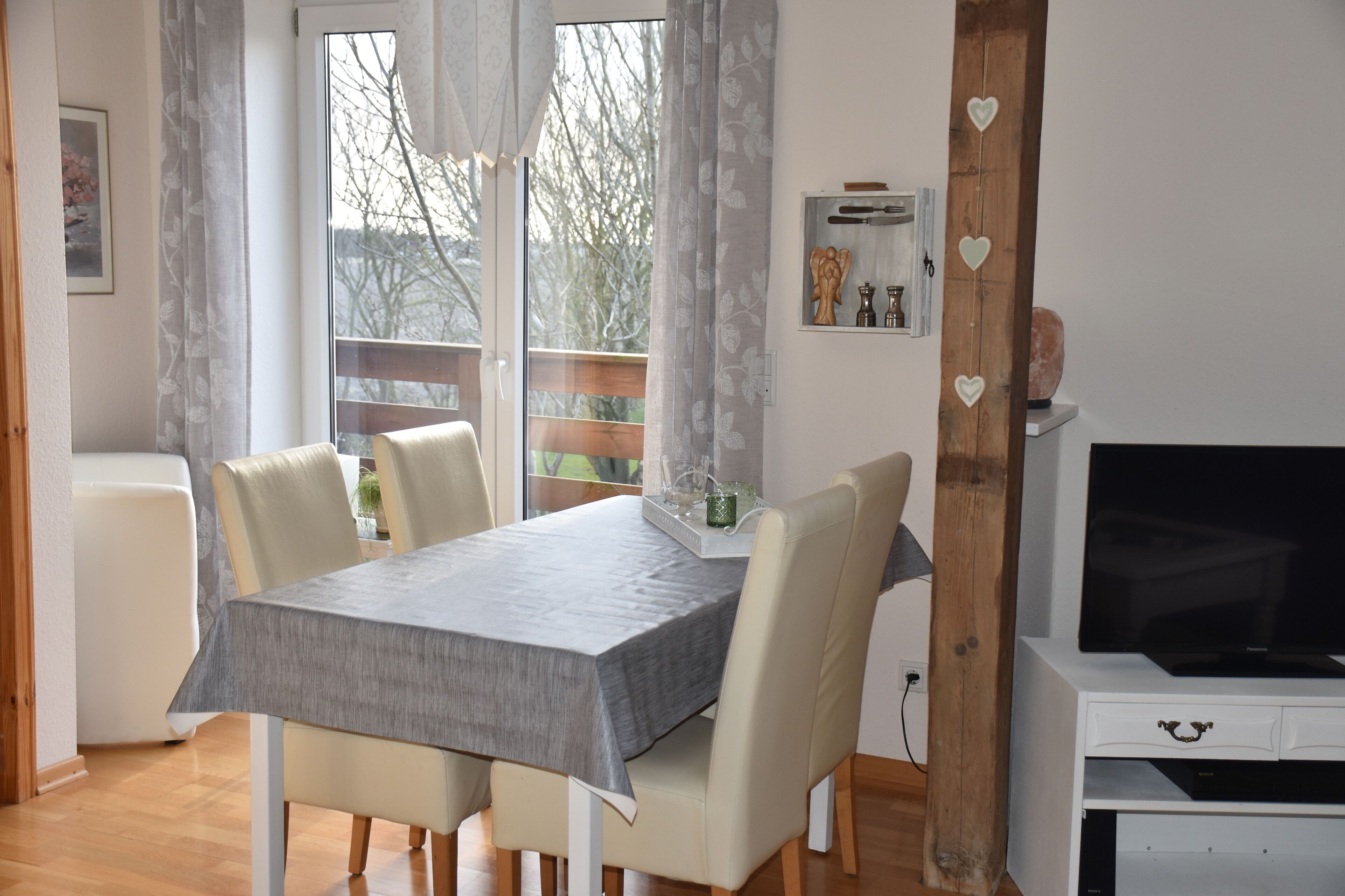 apartment, 2 bedrooms, non smoking, private bathroom (deichblick) | in-room dining