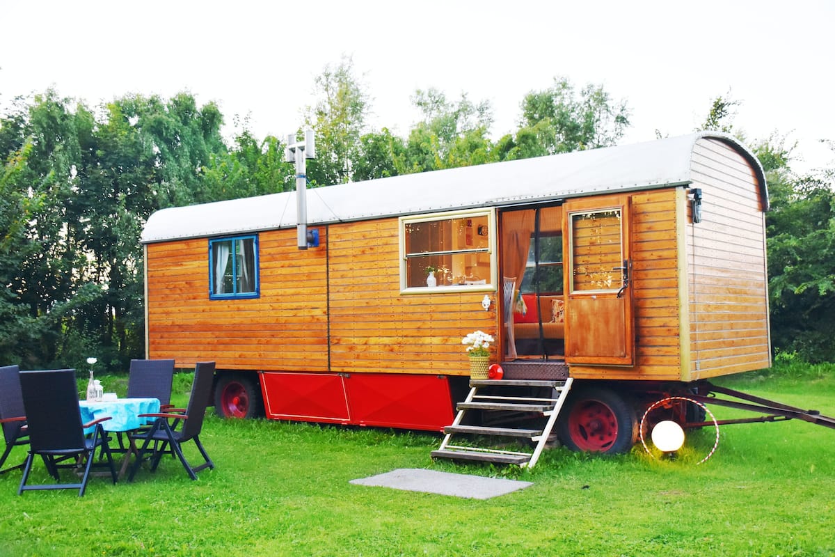 Comfort Cottage, 1 Bedroom, Non Smoking, Garden Area | Hypo-allergenic bedding, in-room safe, individually decorated