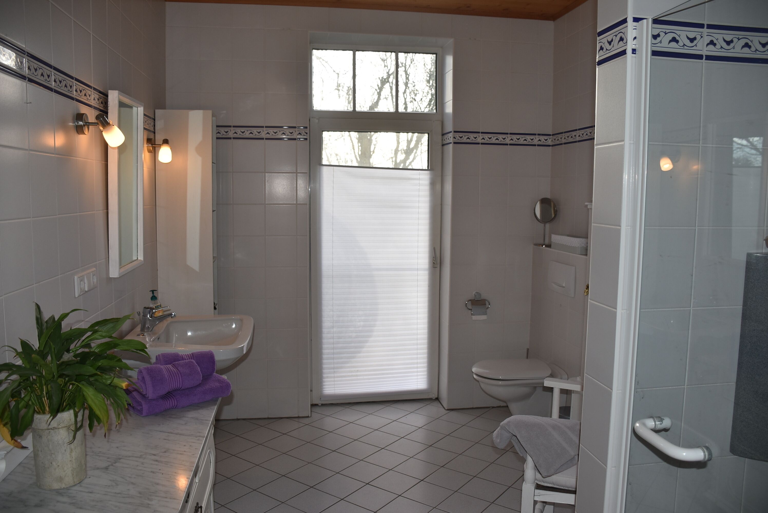 comfort double room, 1 bedroom, non smoking (amethyst) | bathroom | shower, hair dryer, towels, soap