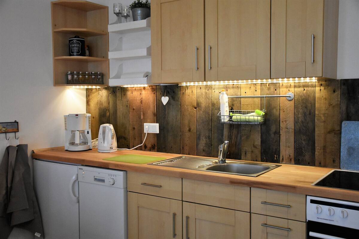 studio, non smoking, private bathroom (bergkristall) | private kitchen | fridge, coffee/tea maker, electric kettle, toaster