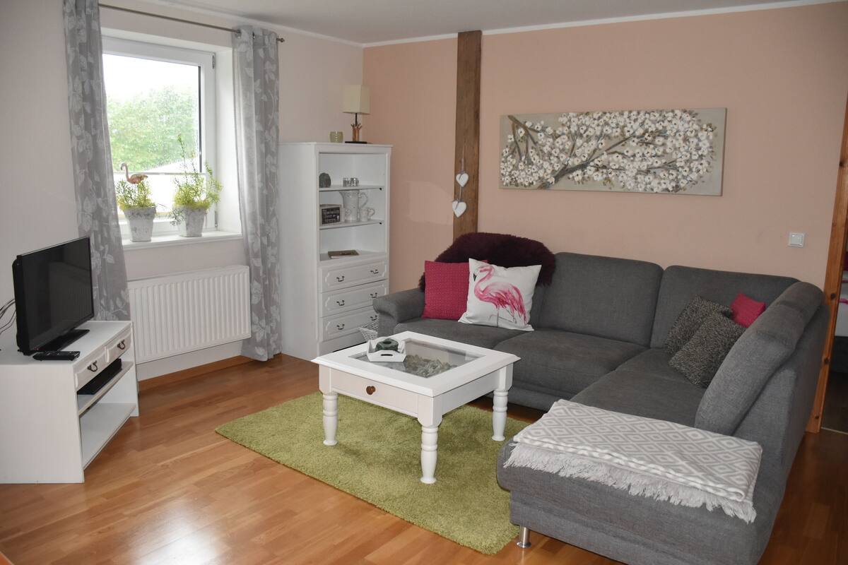 Apartment, 2 Bedrooms, Non Smoking, Private Bathroom (Deichblick) | Living area | 40-inch flat-screen TV with satellite channels, TV