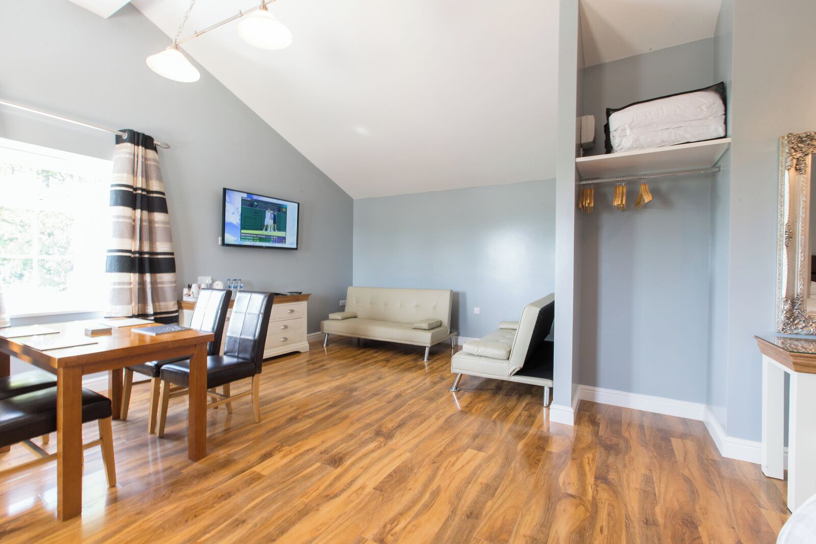 小型套房 | 14 多间卧室、高档床上用品、特色装修、特色家居