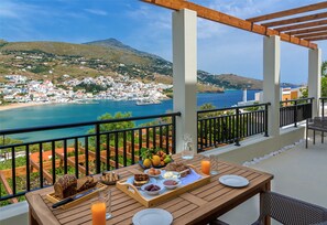 Daily cooked-to-order breakfast for a fee - Belvedere Andros (Andros)