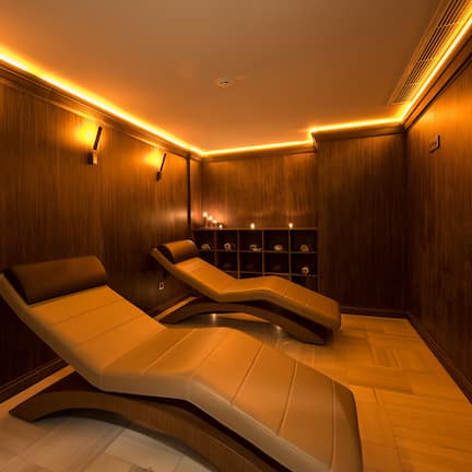 Sauna, hot tub, Turkish bath, hot stone massages, deep-tissue massages