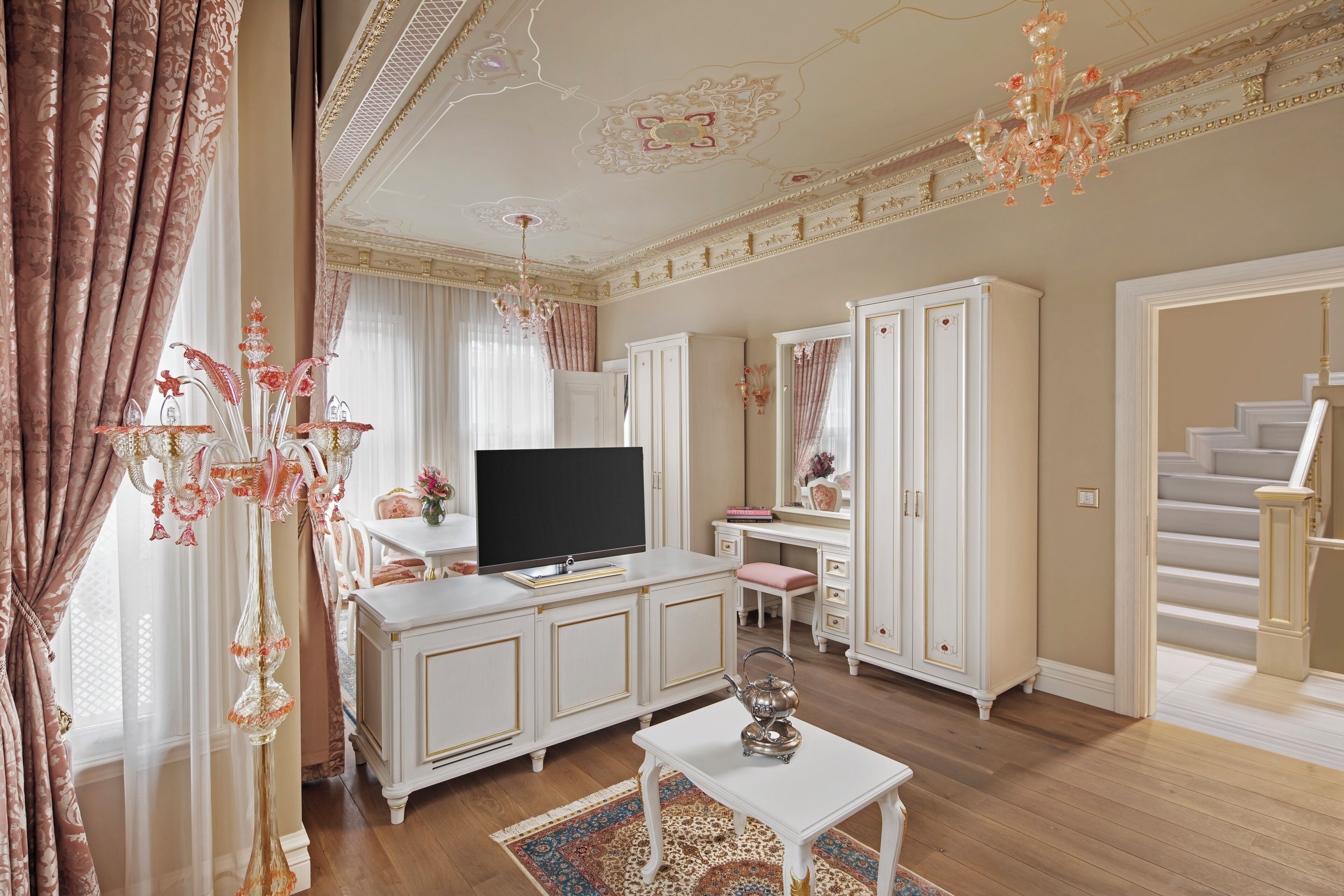 luxury villa | living area | 40-inch lcd tv with satellite channels, tv