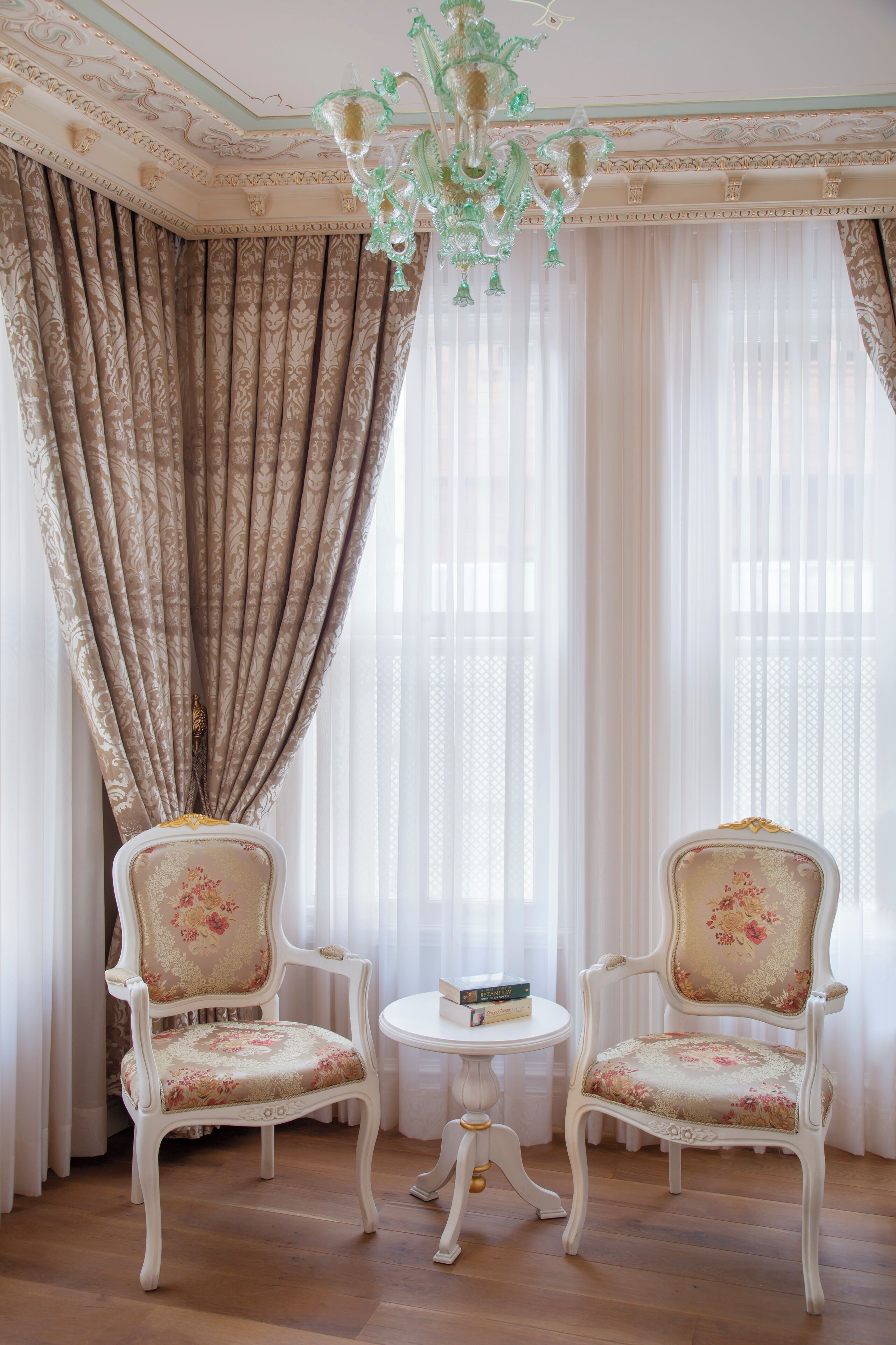 luxury villa | living area | 40-inch lcd tv with satellite channels, tv