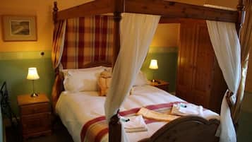Double Room, Private Bathroom | Premium bedding, individually decorated, individually furnished