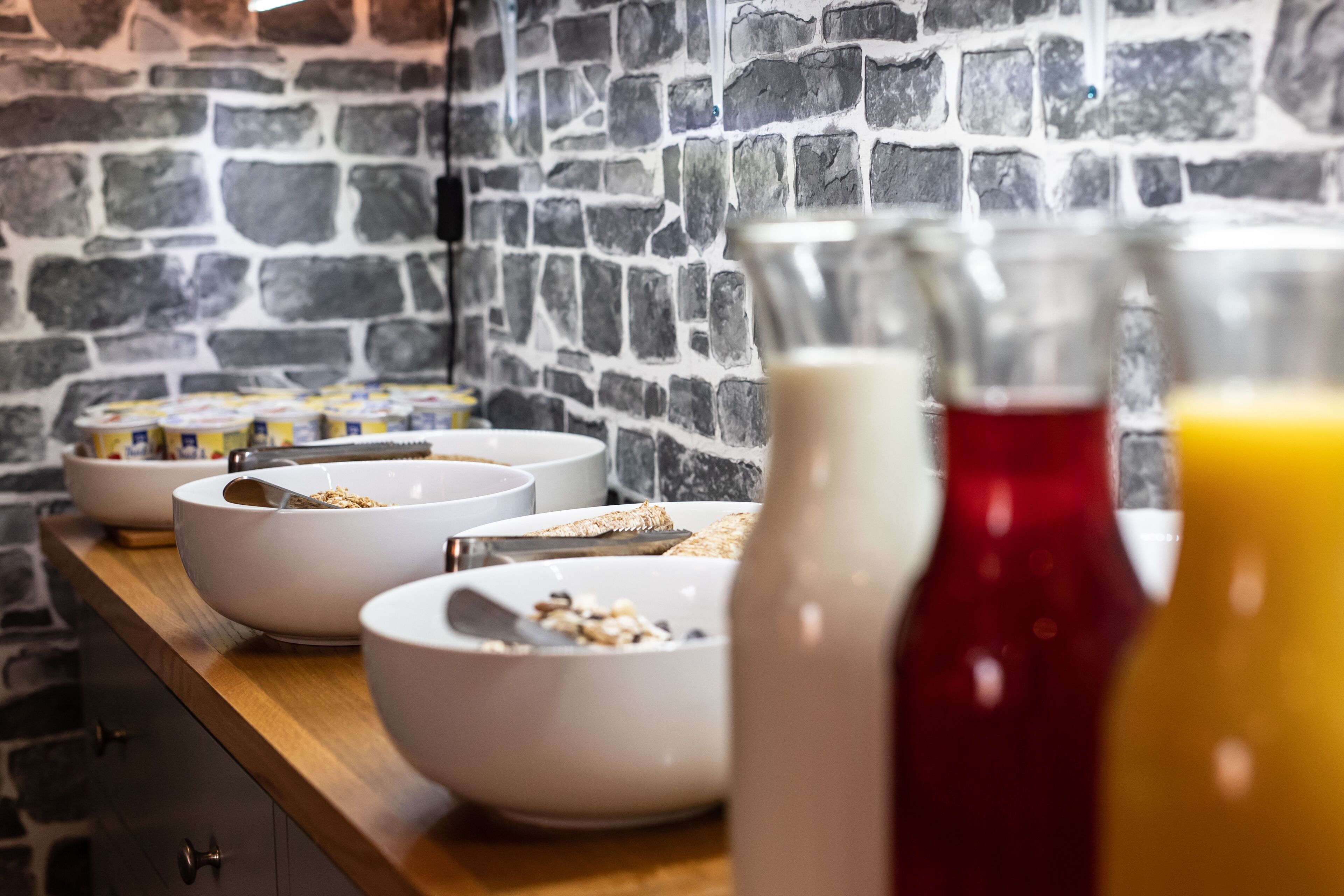 Free daily English breakfast 
