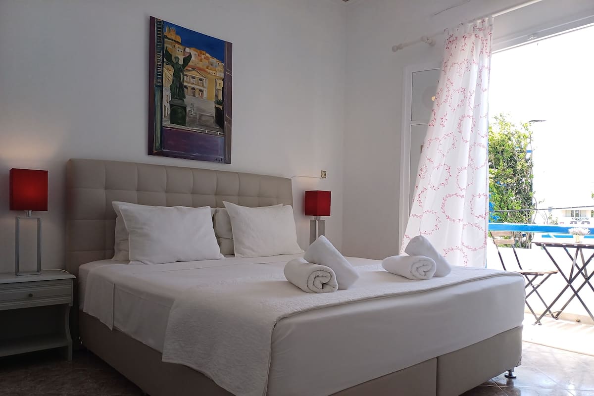 Premium bedding, pillow-top beds, free cots/infant beds, free WiFi