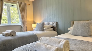 Superior Double or Twin Room | Free WiFi, bed sheets