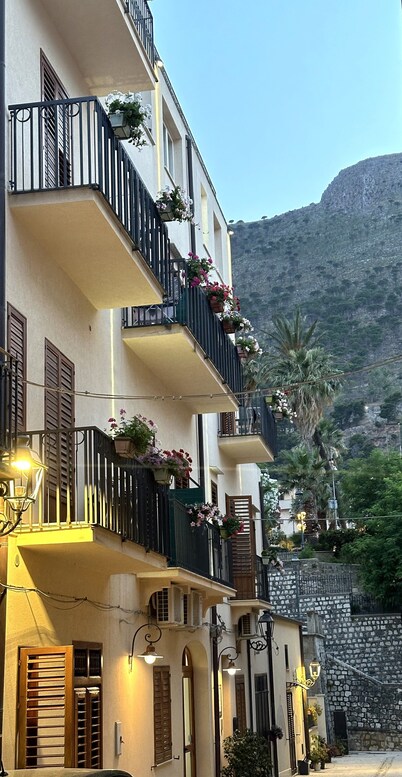 Badia Rooms & Breakfast