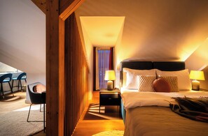 Executive Suite | Premium bedding, in-room safe, individually decorated