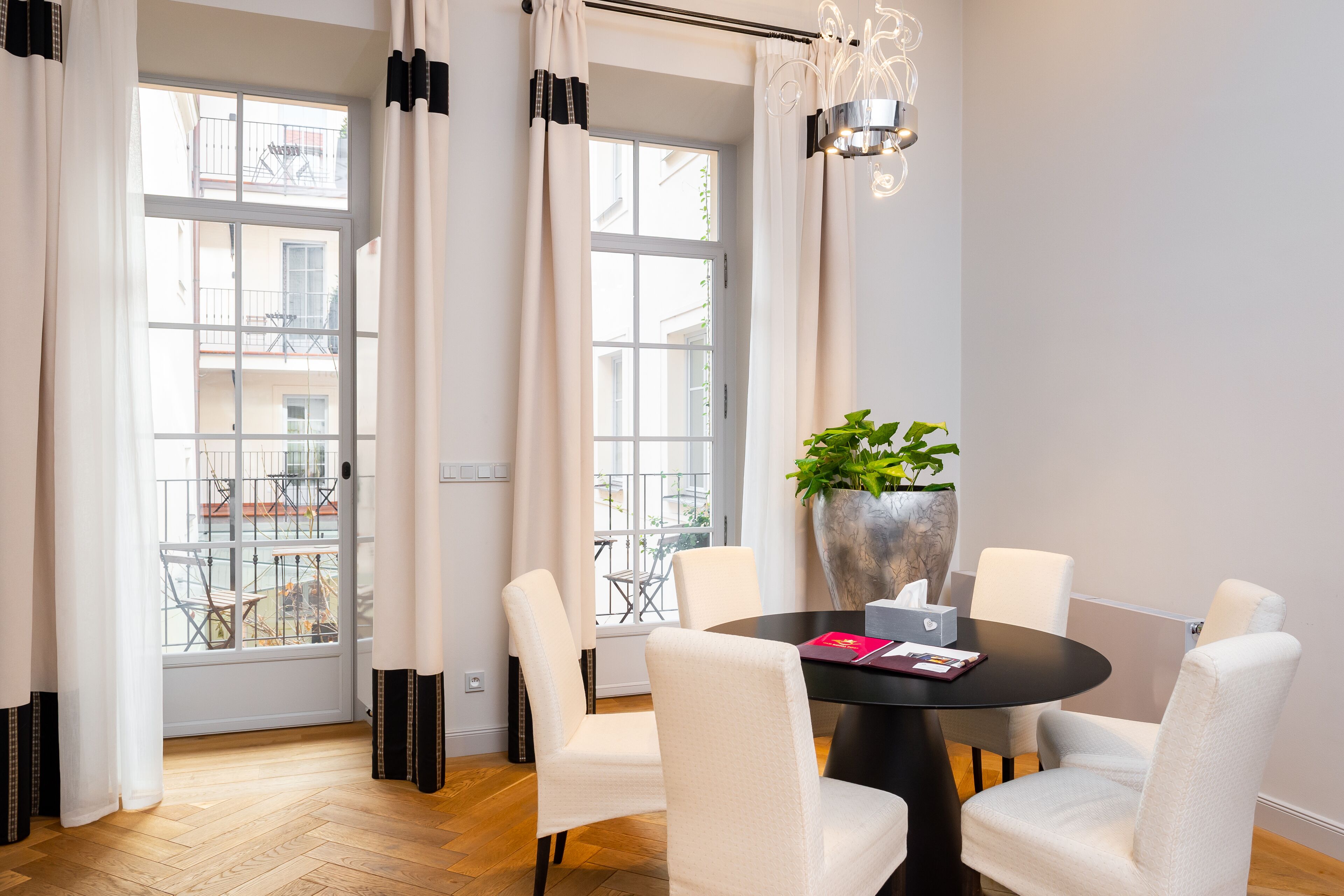 deluxe apartment, 2 bedrooms, balcony | in-room dining